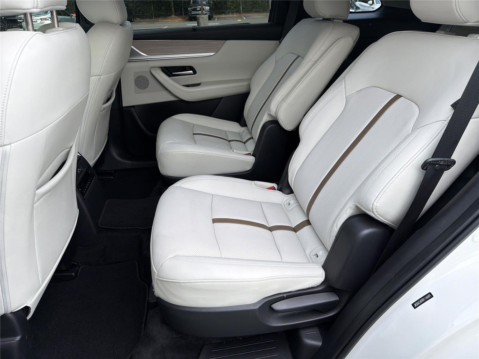 Used 2024 Rhodium White Premium Mazda 3.3 Turbo Premium Plus image 25