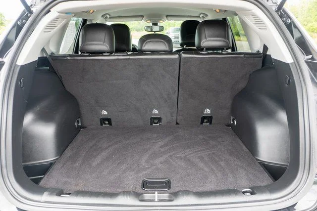 Used 2019 Black Jeep Latitude image 10