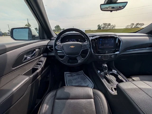 Used 2022 Beige Chevrolet High Country image 13