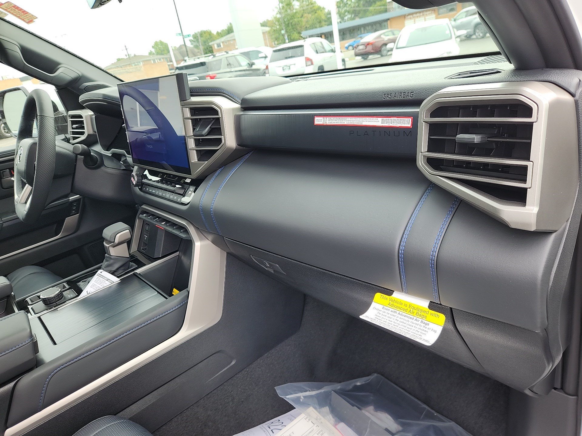 New 2026 Wind Chill Pearl <sup>1</sup> Toyota  Platinum image 32