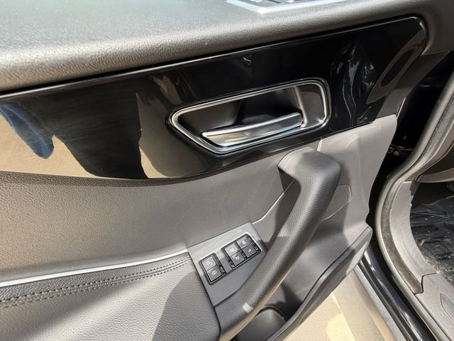 Used 2020  Jaguar 25t Premium image 11