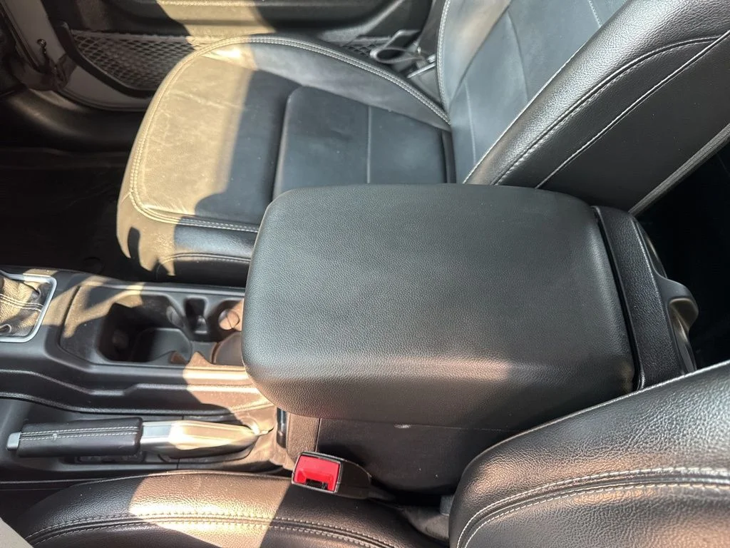 Used 2018 Gray Jeep Unlimited Sahara image 45