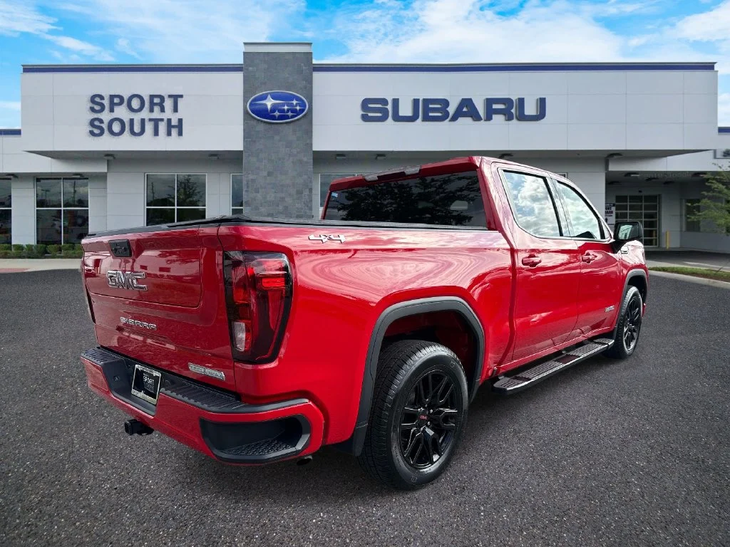 Used 2025 Red GMC Elevation image 3