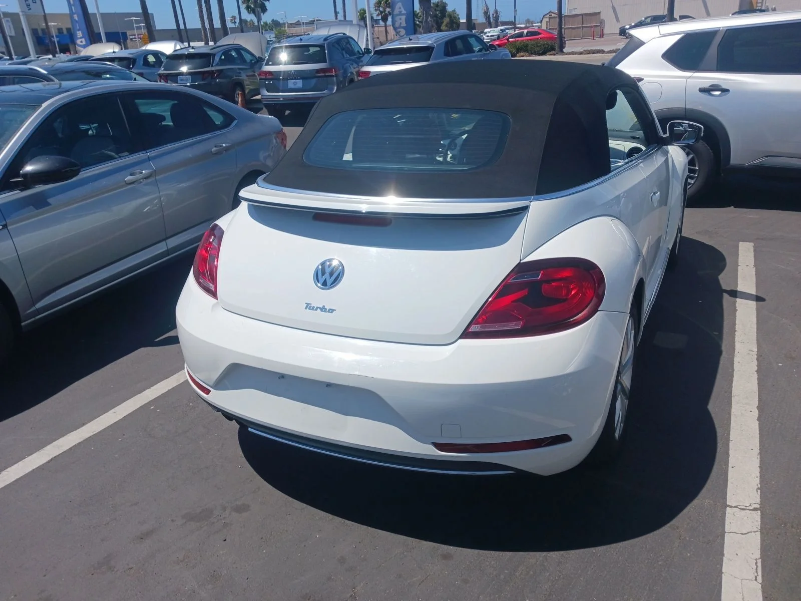 Used 2017 White Volkswagen 1.8T Classic image 3