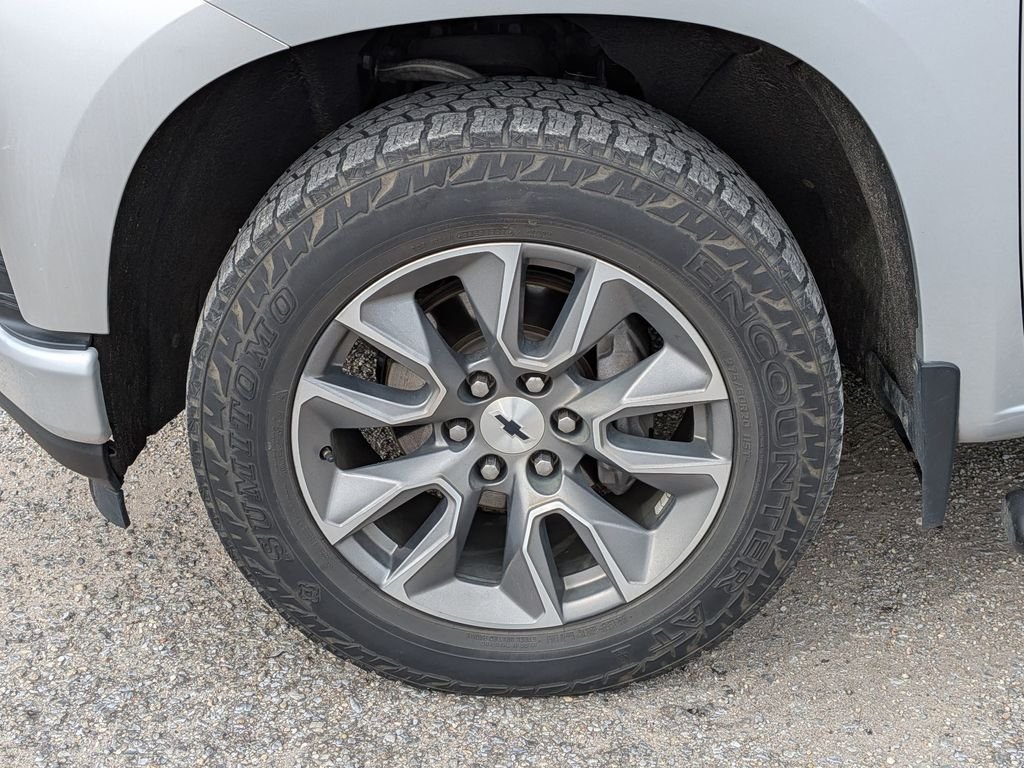 Used 2021 Silver Ice Metallic Chevrolet RST image 11