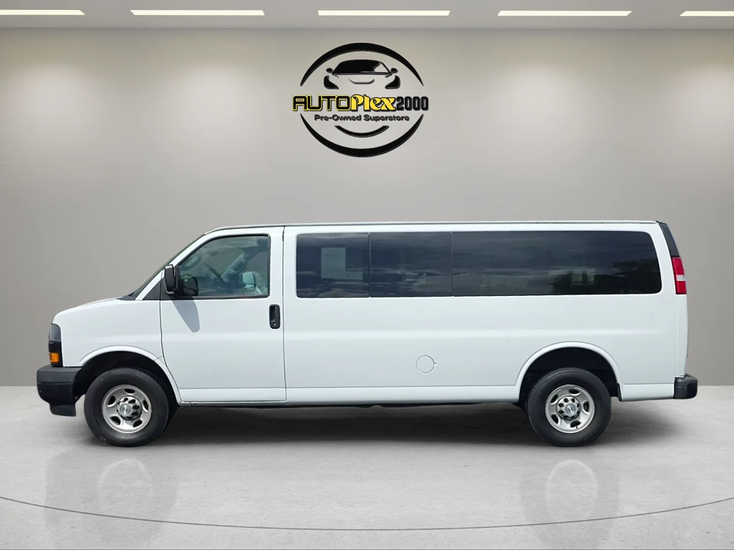 Used 2020 White Chevrolet LS image 4