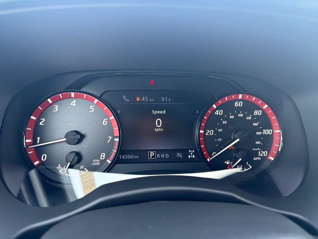 Used 2025 Gray Nissan PRO-4X image 18