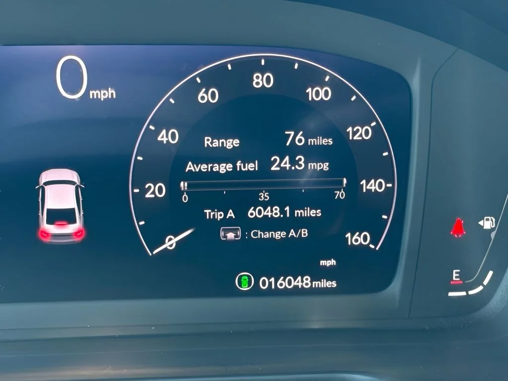 Used 2025 Silver Honda LX image 21