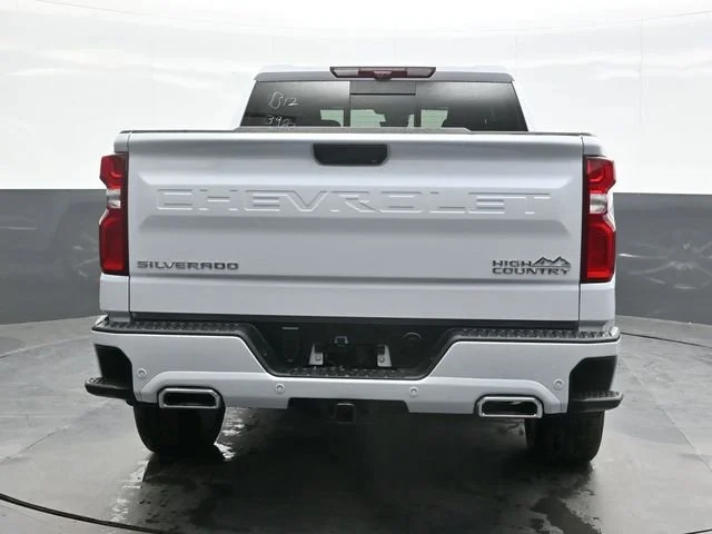 New 2026 Polar White Tricoat Chevrolet High Country image 2