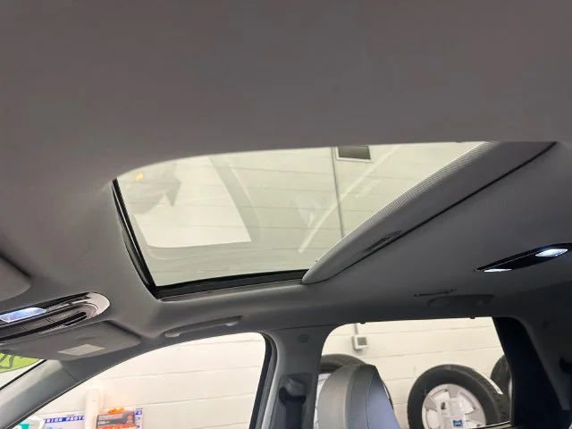 Used 2021 Blue Hyundai SEL image 26