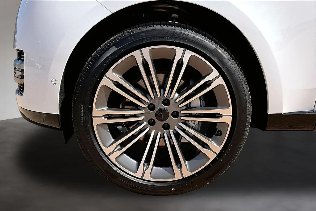 New 2026 White Land Rover SE image 12