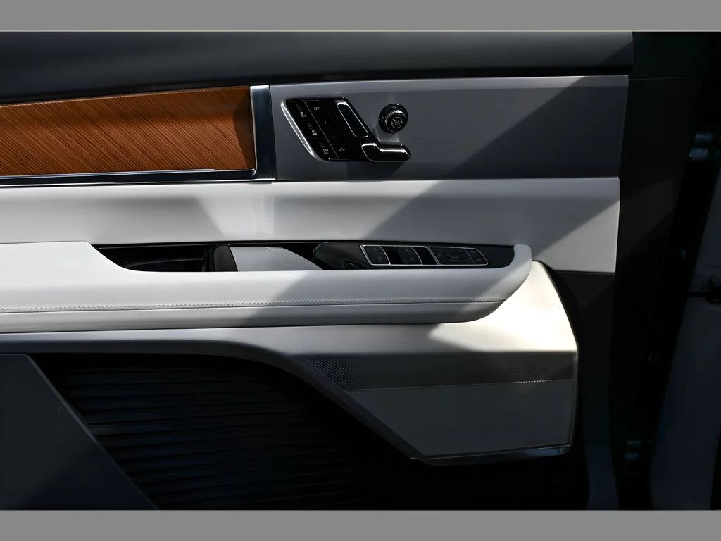 2027 Cadillac VISTIQ Sport - Photo 27