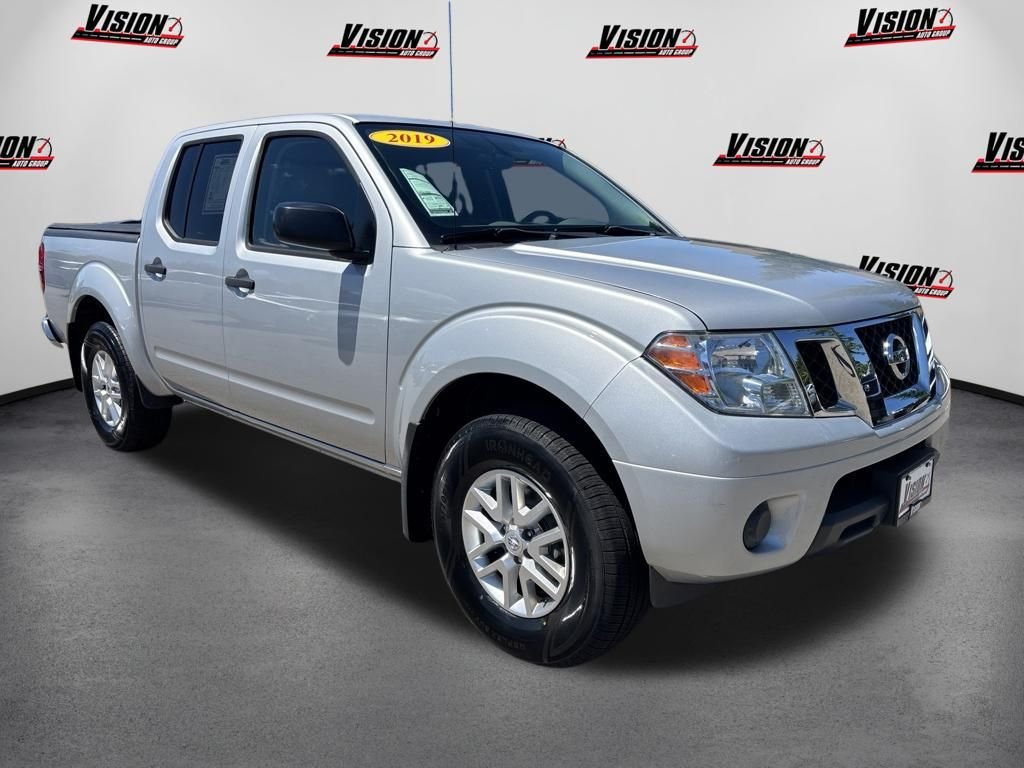 Used 2019 Silver Nissan SV image 3