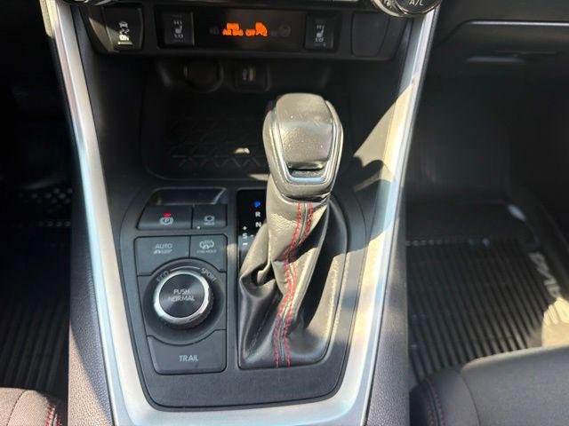 Certified Used 2023 SILVER SKY METALLIC Toyota  image 22