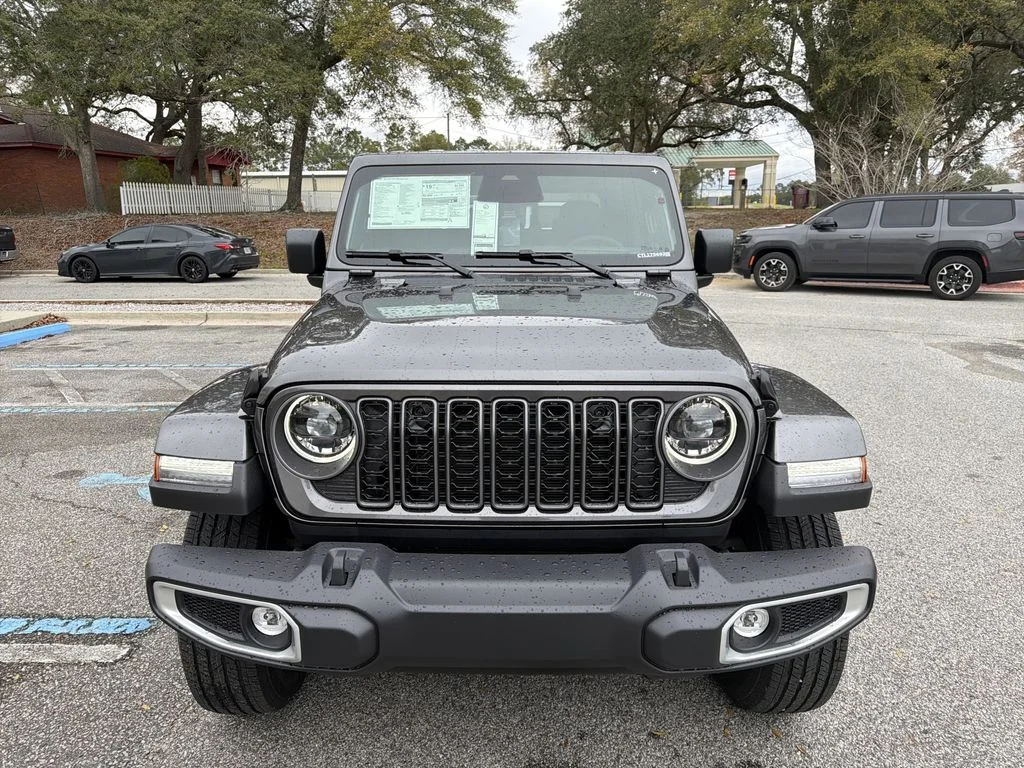 New 2026 Granite Crystal Metallic Clear-Coat Exterior Paint Jeep Sahara image 9