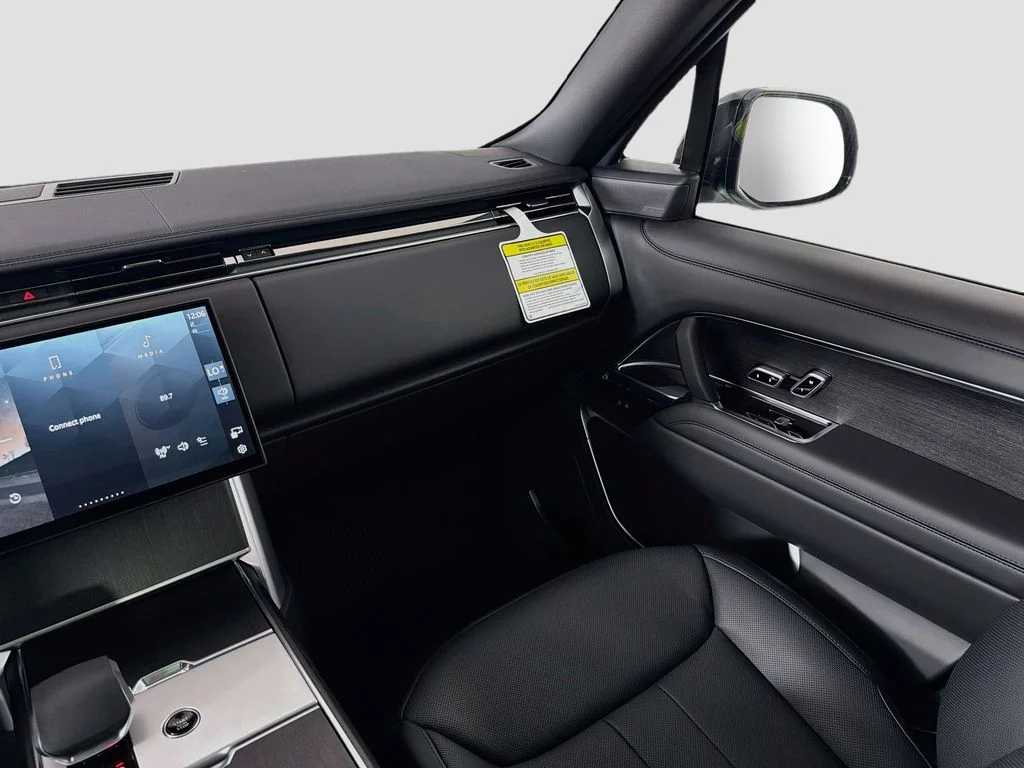 New 2026 Fuji White Land Rover SE image 25