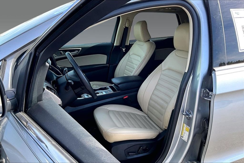 Used 2024 Silver Metallic Ford SEL image 14