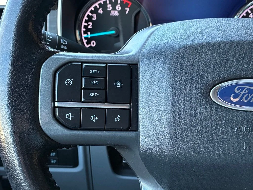 Used 2021 Black Ford XLT image 31