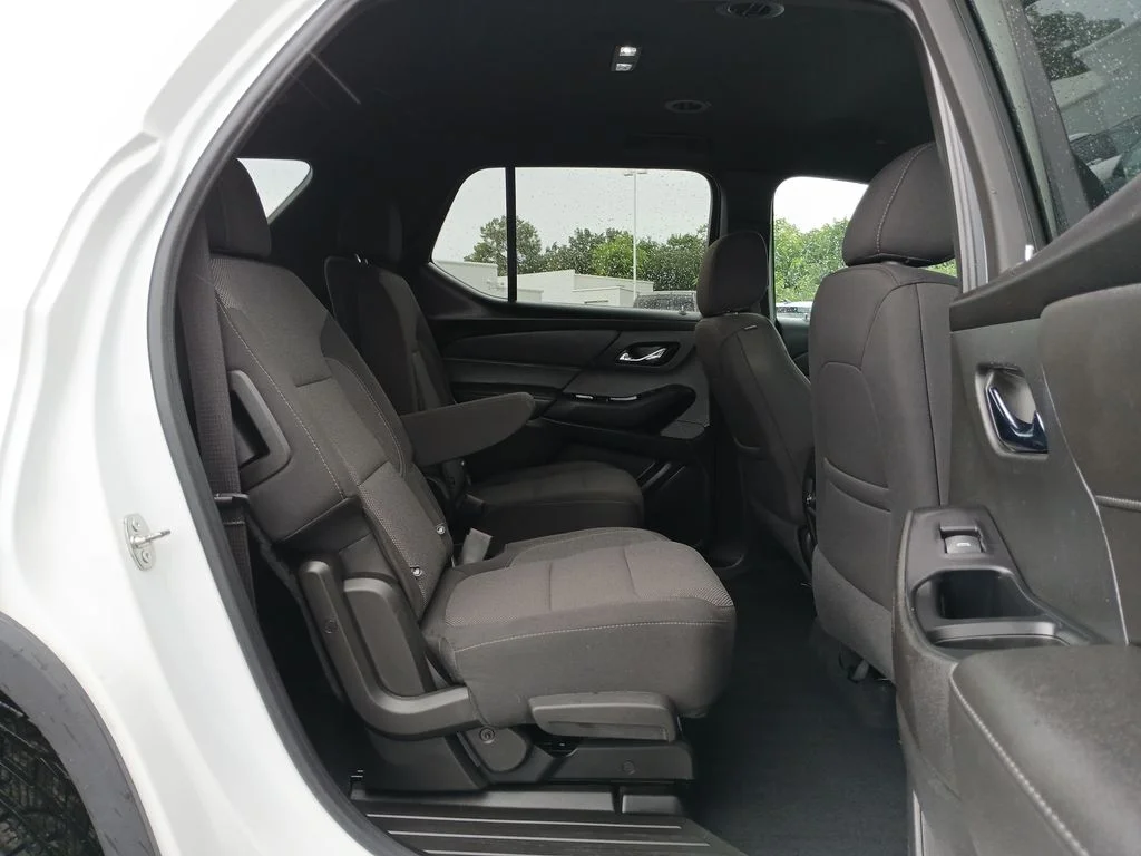 Used 2023 White Chevrolet LT image 28