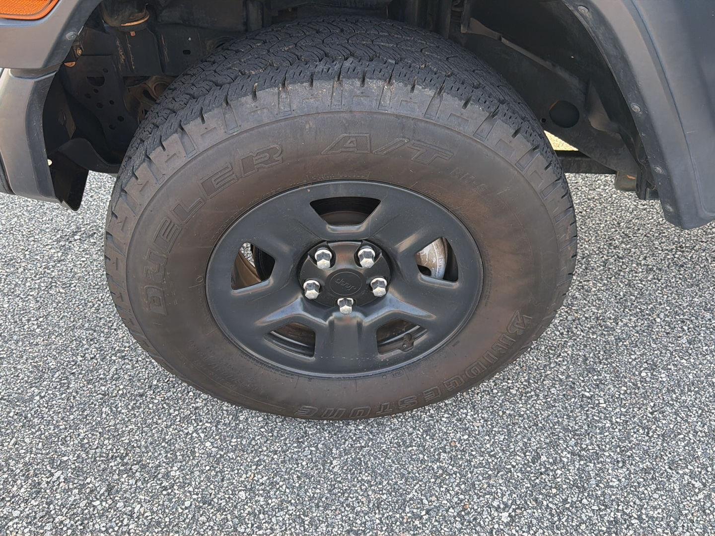Used 2020 Black Clearcoat Jeep Sport image 32