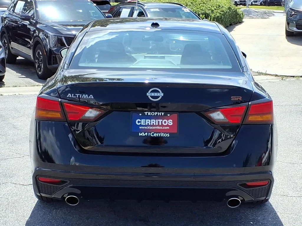 Used 2023 Black Nissan 2.5 SR image 6