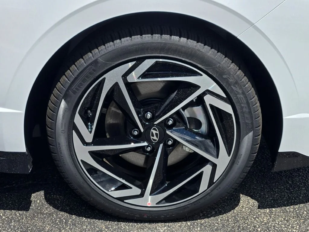 New 2026 White Hyundai SEL Sport image 4