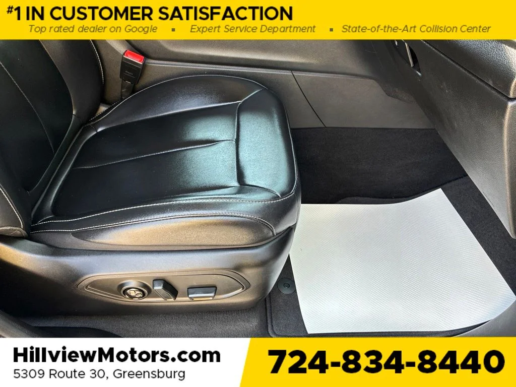 Used 2023 Bright White Clearcoat Jeep Limited image 25