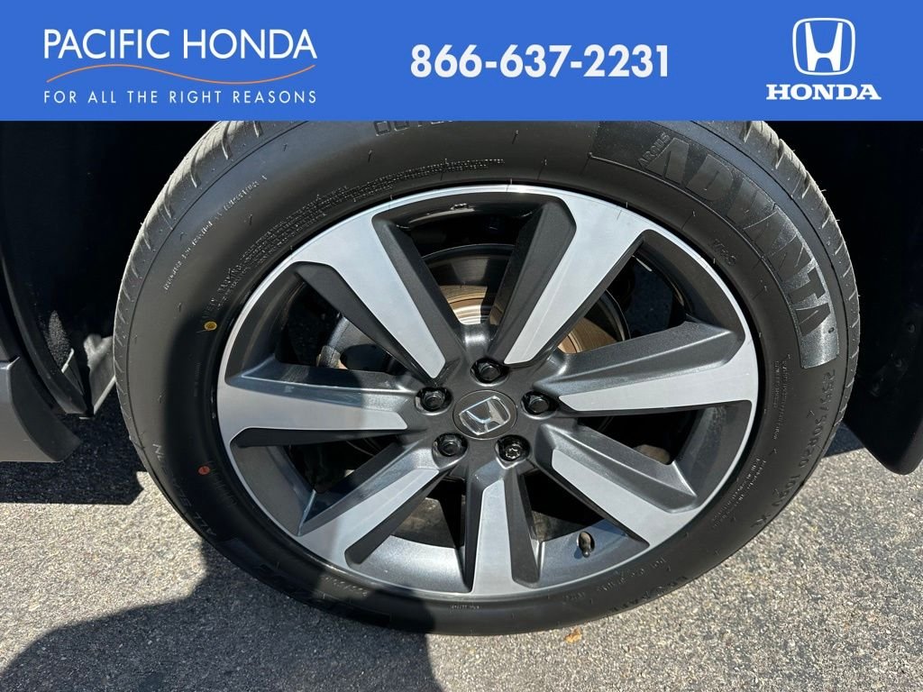 Used 2023  Honda Touring image 7
