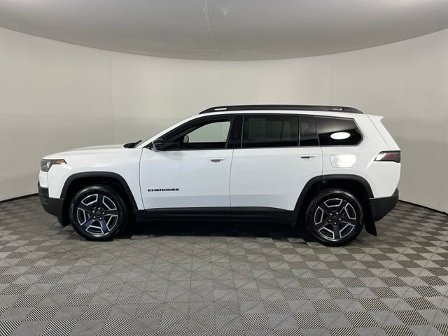 Used 2026 White Jeep Limited image 4
