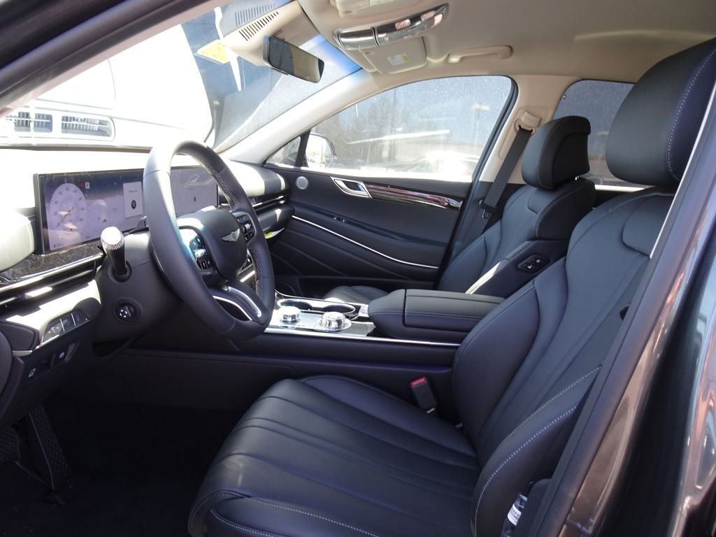 New 2025 Gray Genesis 2.5T STANDARD image 12