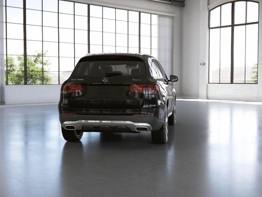 Certified Used 2022 Black Mercedes-Benz GLC 300 4MATIC® image 25