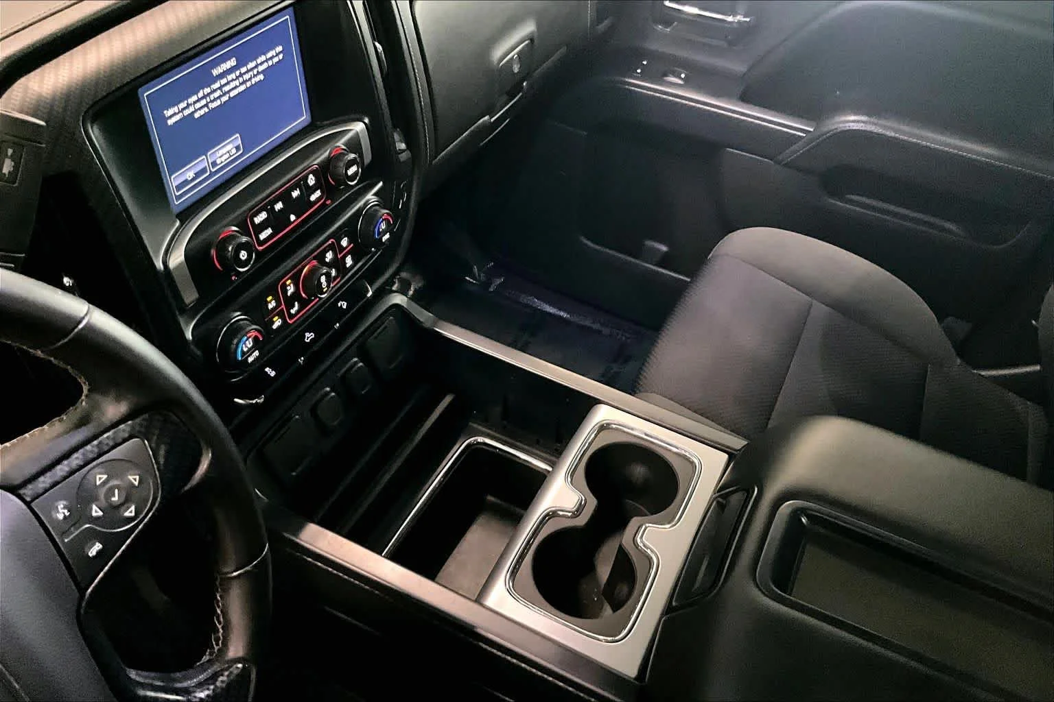 Used 2015 Onyx Black GMC SLE image 17