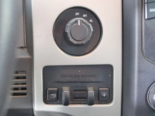 Used 2013 White Ford XLT image 33