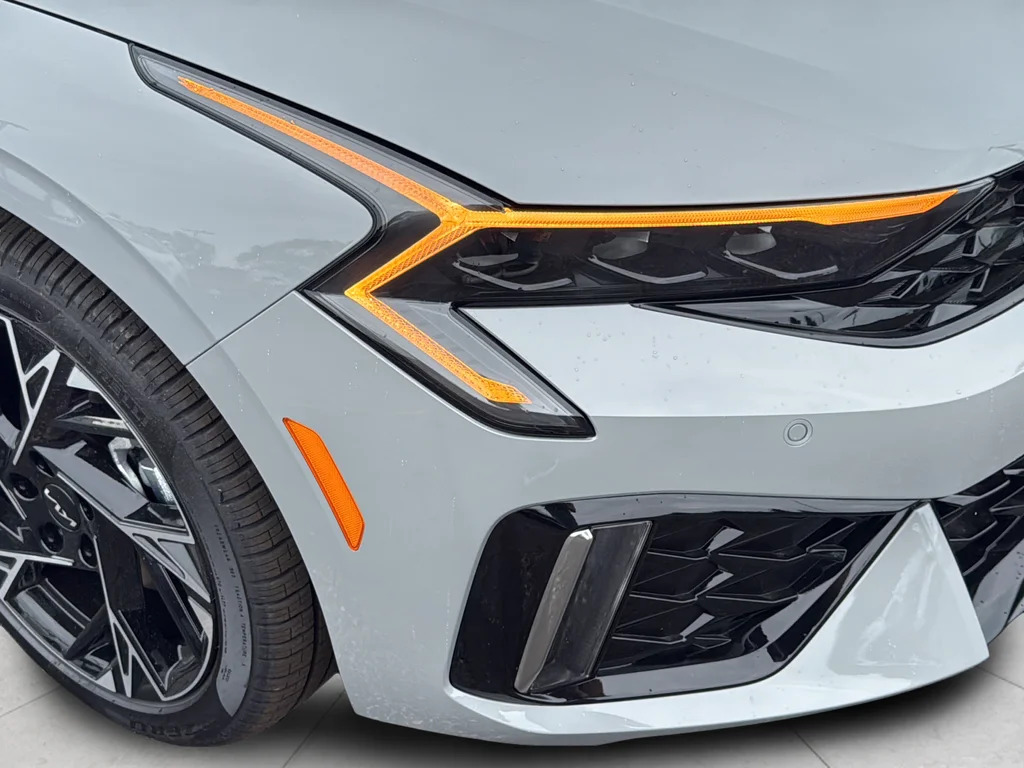 New 2026 Wolf Gray Kia GT-Line image 24
