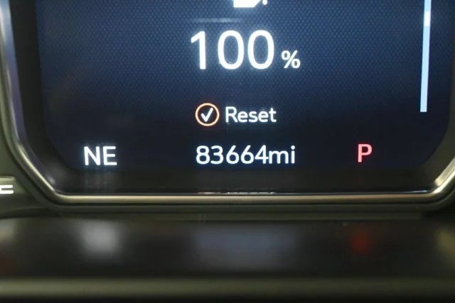 Used 2019 WHITE FROST TRICOAT GMC Denali image 15