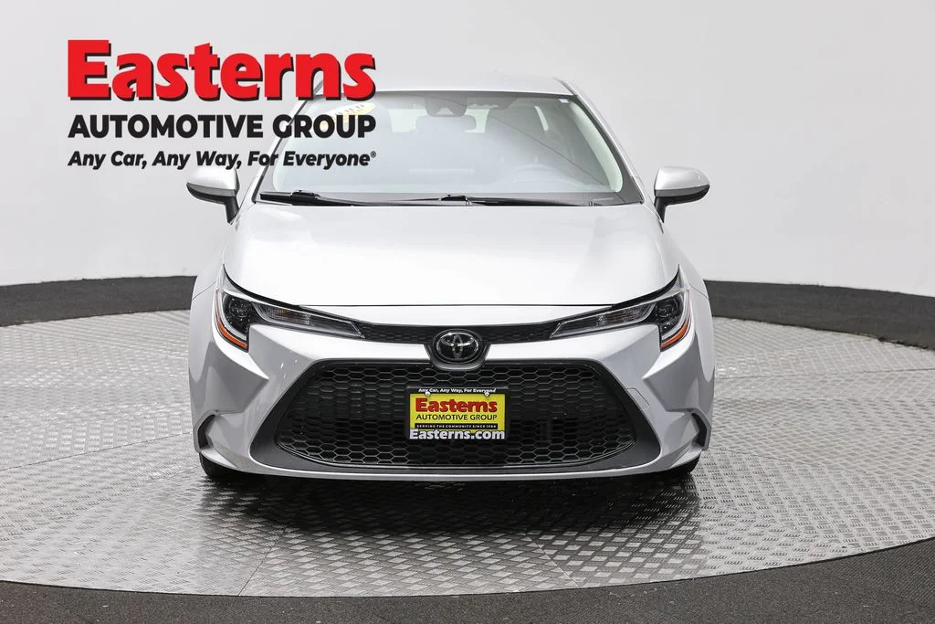Used 2022 Silver Toyota LE image 2