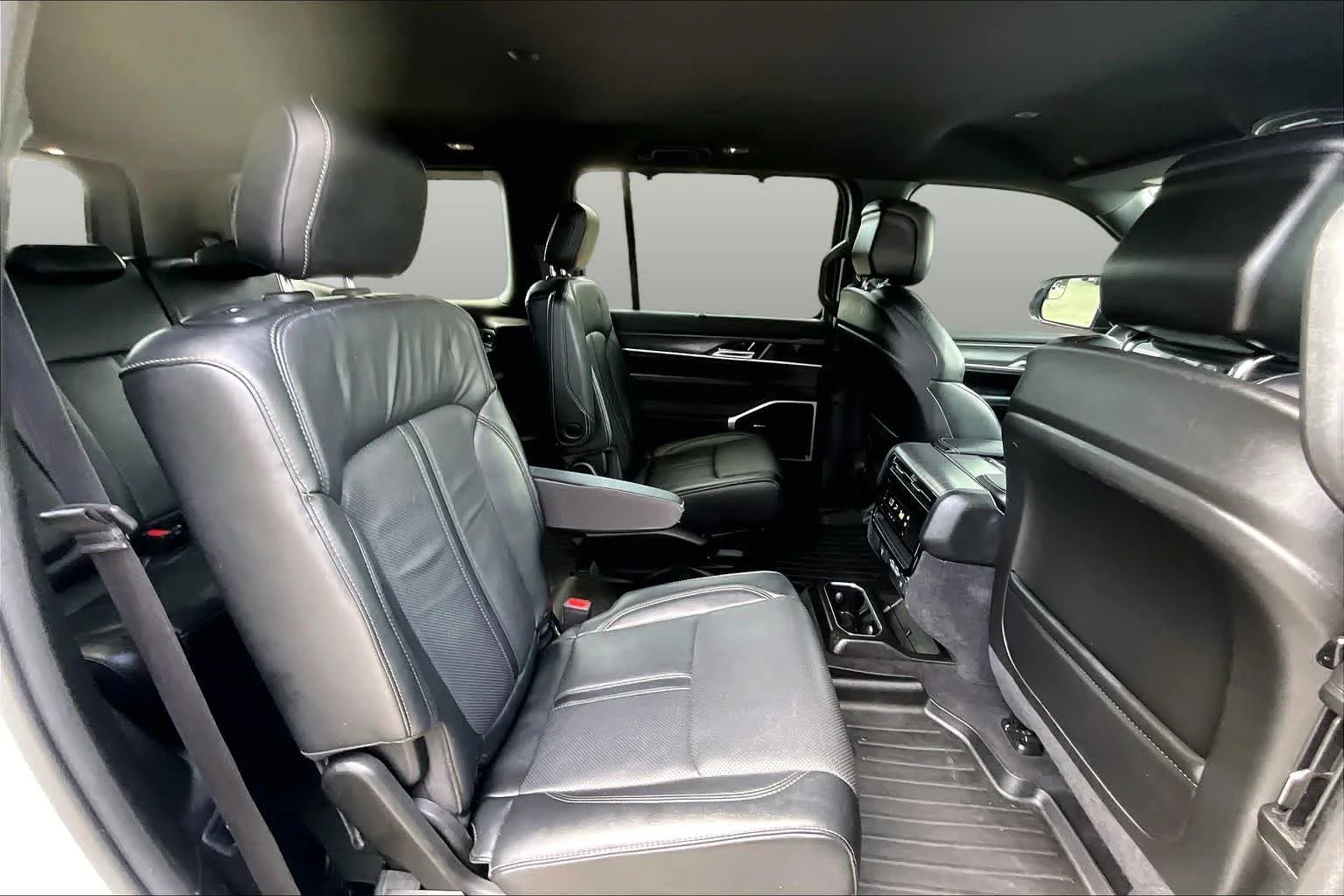 Used 2023 Bright White Clearcoat Jeep Series III image 20