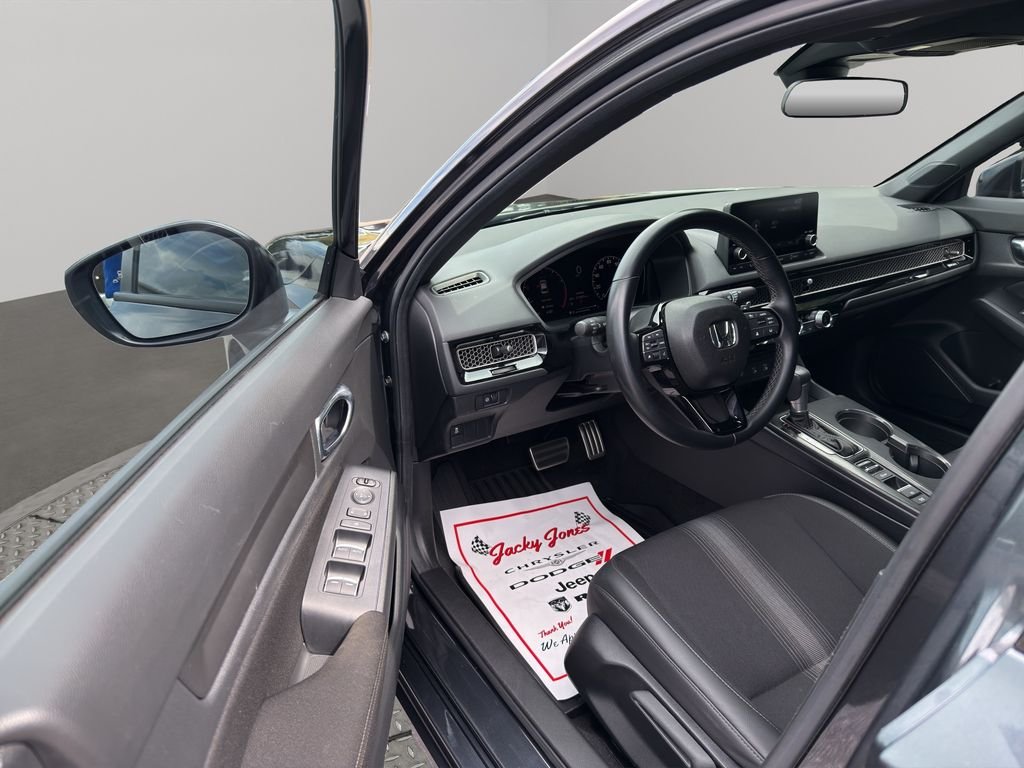 Used 2025 Gray Honda Sport image 6