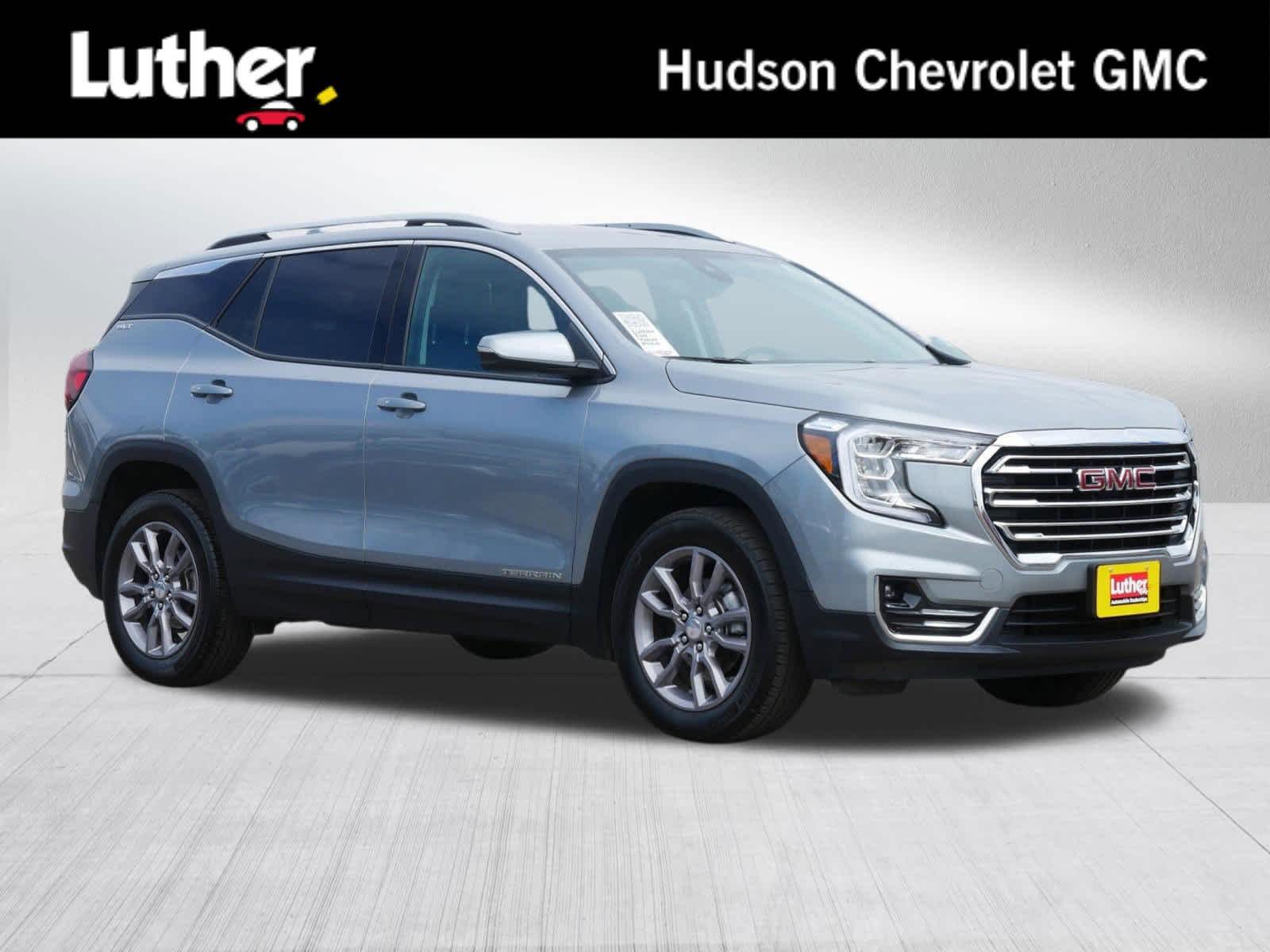 2024 GMC Terrain SLT AWD's photo