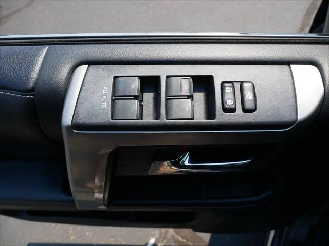 Certified Used 2018 MAGNETIC GRAY MET. Toyota  image 17