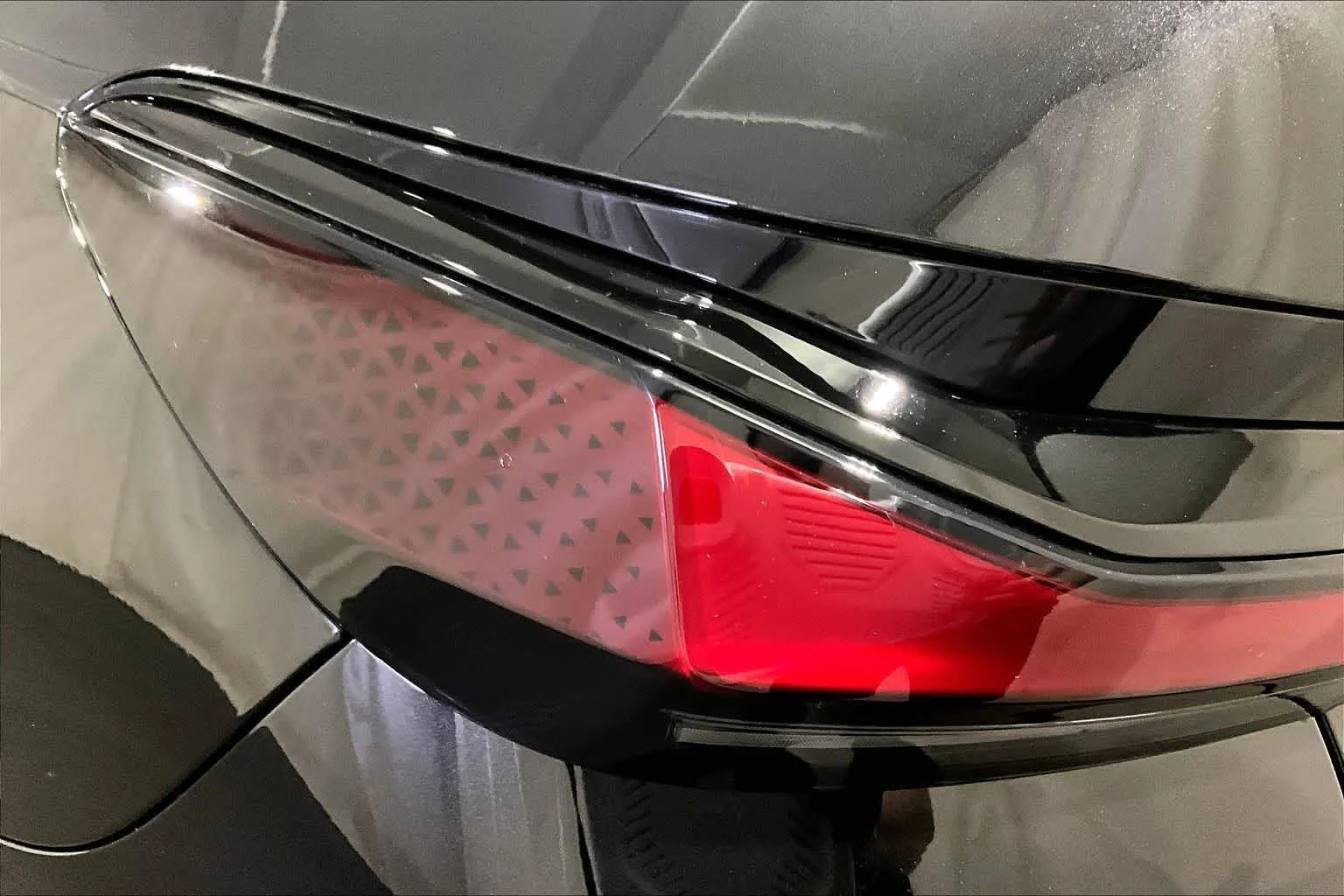 New 2026 Black Sapphire Metallic BMW xDrive60 image 5