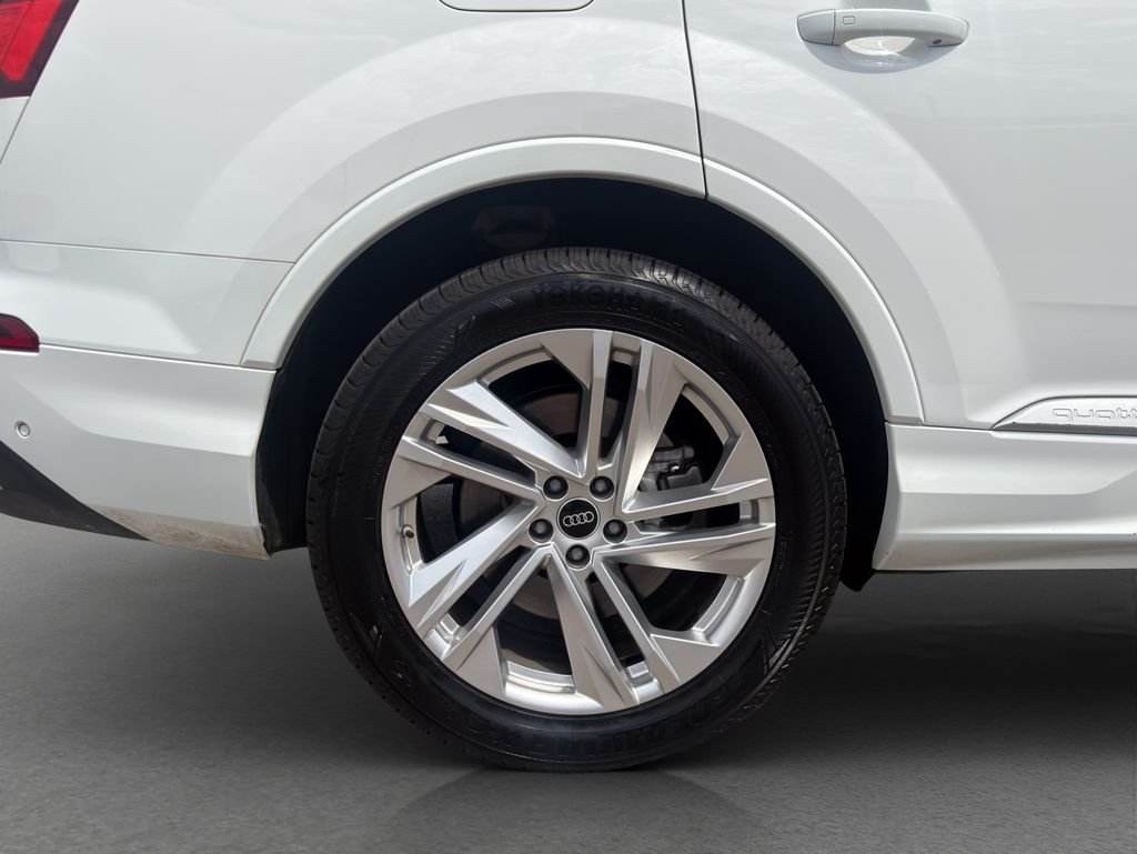 Used 2023  Audi 55 Premium Plus image 12