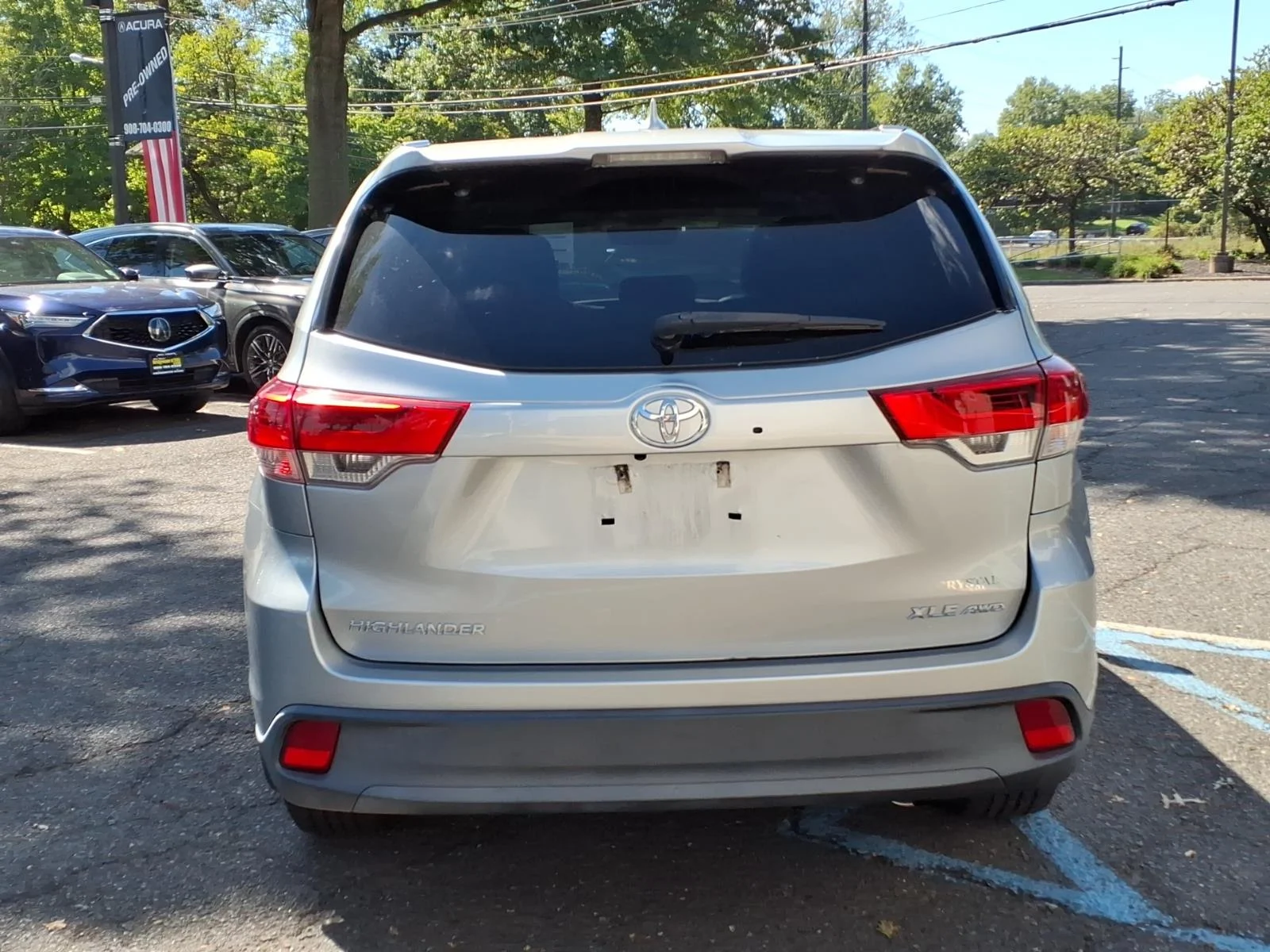 Used 2019 Celestial Silver Metallic Toyota XLE image 5