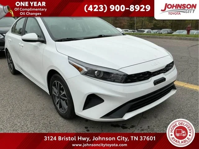 2023 Kia Forte LXS AT's photo