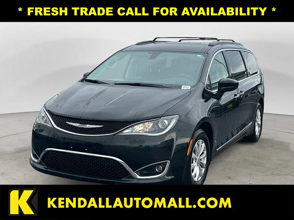 Used 2017 Black Chrysler Touring L image 1