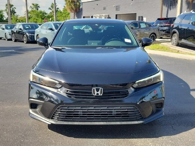 Used 2024  Honda Sport image 2