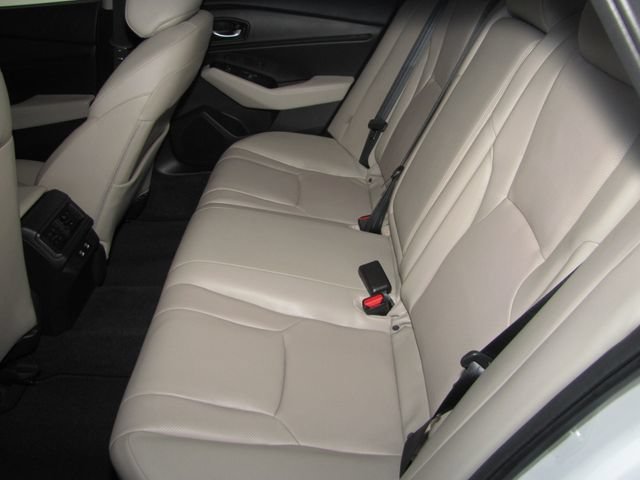 Used 2023 Platinum White Honda Touring image 12