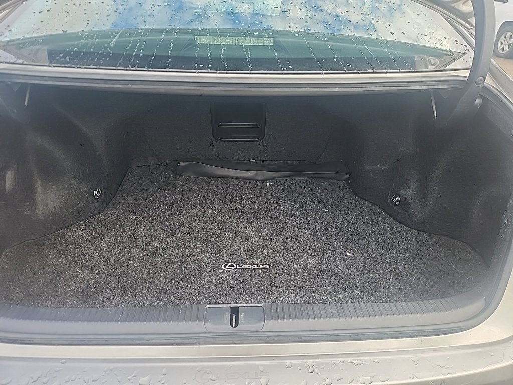 Used 2017 Silver Lexus 350 image 17