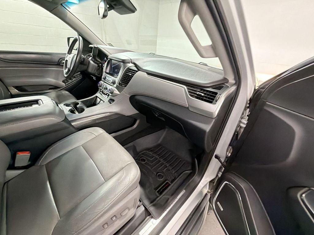 Used 2016 SILVER ICE METALLIC Chevrolet LT image 30