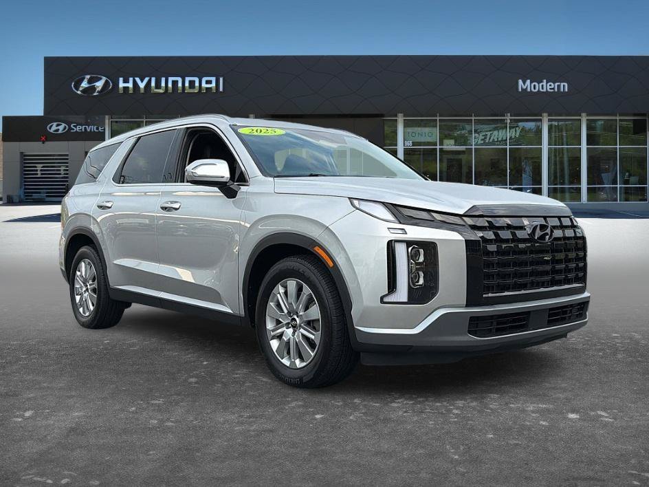 Used 2025 Typhoon Silver Hyundai SEL image 3